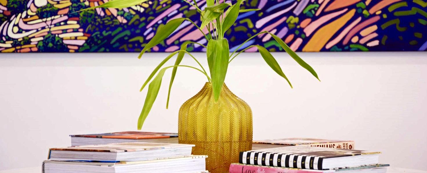 Colourful Dining Area Decoration